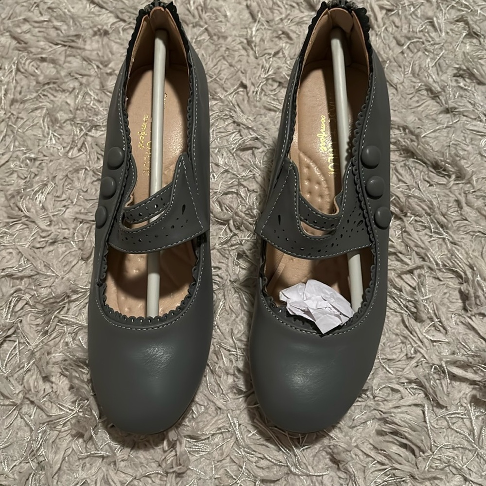 Closed toe Mary Jane high heel brand new